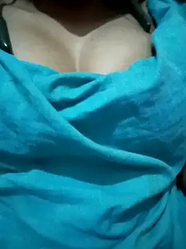 kaviyaponnu0987 online show from 02-11-26, 09:36