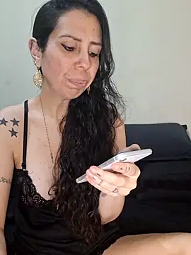 Lhcruz online show from 05-06-26, 10:19