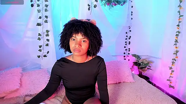 Lolalewis777 online show from 02-07-26, 10:29