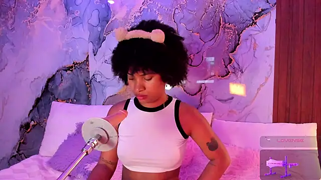 Lolalewis777 online show from 10-26-25, 08:42