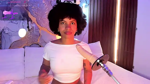 Lolalewis777 online show from 10-07-25, 09:16