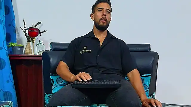 DaveSoldier online show from 10-18-25, 04:36