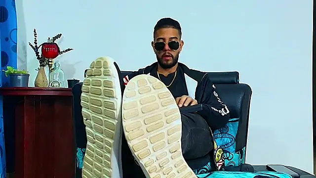 DaveSoldier online show from 10-12-25, 04:14