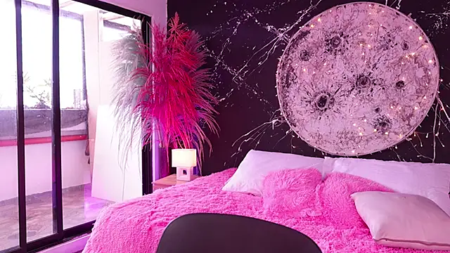 ShaniaDaniels online show from 12-17-25, 07:52