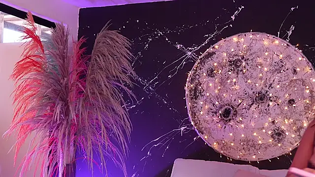 ShaniaDaniels online show from 11-28-25, 09:15