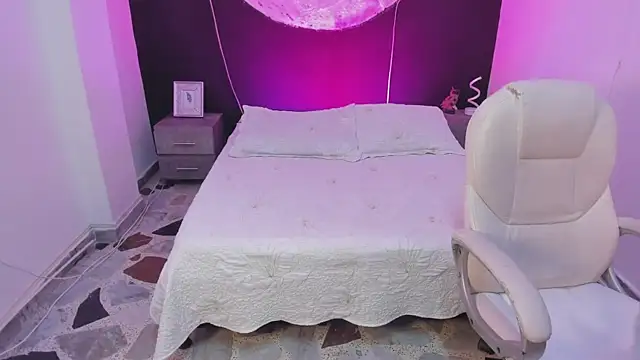 ShaniaDaniels online show from 09-10-25, 09:03