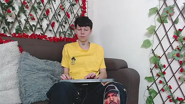 LiamBrown09 online show from 03-21-26, 07:07