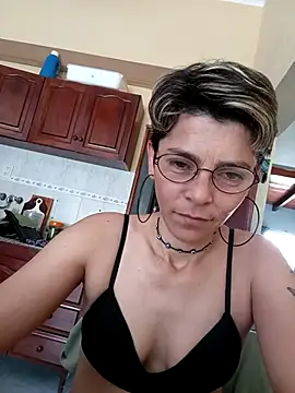 Snapshot of Lulypsicologasexual chatting on 01-18-26, 06:55 Lulypsicologasexual online show from 01-18-26, 06:55