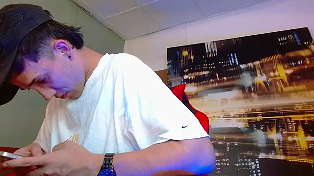 Snapshot of alexgiraldo__ chatting on 07-22-26, 01:07 alexgiraldo online show from 07-22-26, 01:07