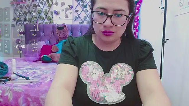 Estrella  sex online show from 10-01-25, 08:35