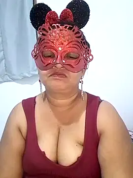 Snapshot of Madu_HotSL chatting on 10-17-25, 11:34 Madu HotSL online show from 10-17-25, 11:34