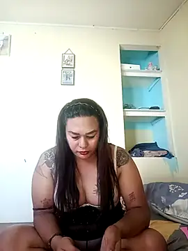 Snapshot of EmmaKantutera chatting on 11-02-25, 05:23 EmmaKantutera online show from 11-02-25, 05:23