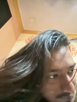 Snapshot of seenu2101 chatting on 11-13-25, 10:19 seenu2101 online show from 11-13-25, 10:19