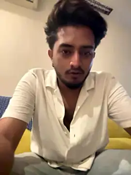 Snapshot of seenu2101 chatting on 06-01-26, 06:07 seenu2101 online show from 06-01-26, 06:07