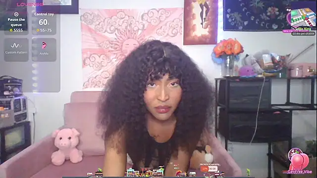 Snapshot of ziafoxy chatting on 10-10-25, 02:56 ziafoxy online show from 10-10-25, 02:56