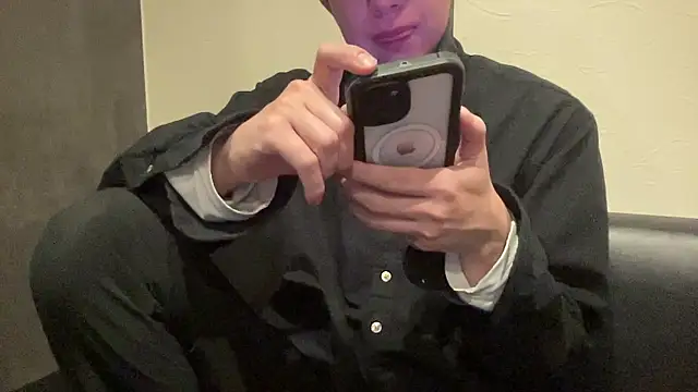 ko-ki012 online show from 10-19-25, 05:37