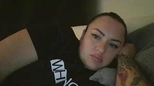 AliTemptress online show from 10-05-25, 03:41