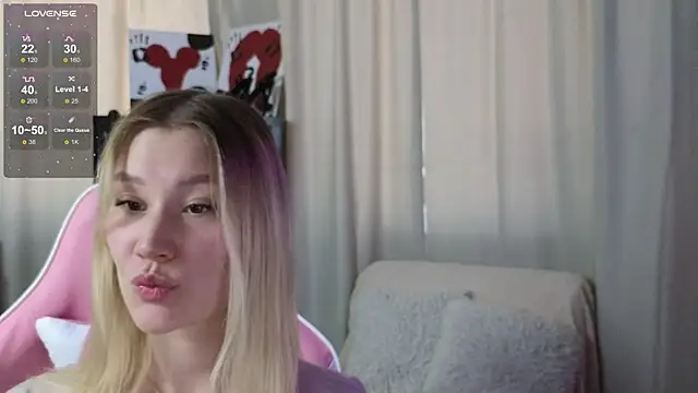  Anna Nolan  online show from 09-16-25, 06:47