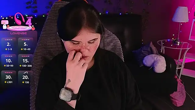 Snapshot of Dark_Shine chatting on 01-14-26, 08:45 Dark Shine online show from 01-14-26, 08:45