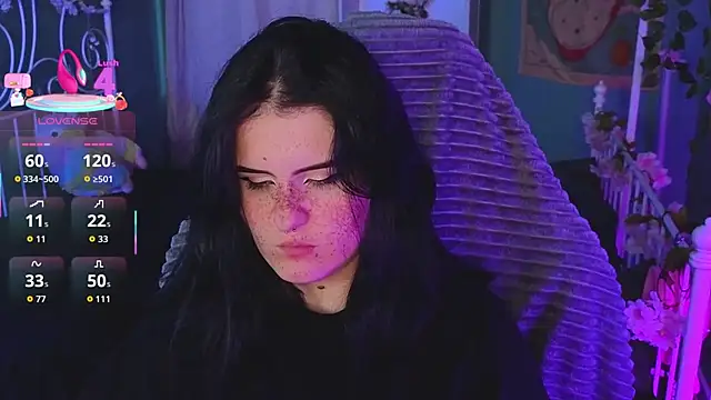 Snapshot of Dark_Shine chatting on 11-15-25, 10:19 Dark Shine online show from 11-15-25, 10:19