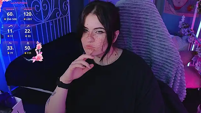 Snapshot of Dark_Shine chatting on 01-16-26, 08:35 Dark Shine online show from 01-16-26, 08:35