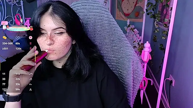 Snapshot of Dark_Shine chatting on 09-18-25, 10:40 Dark Shine online show from 09-18-25, 10:40