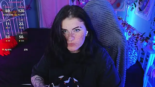 Snapshot of Dark_Shine chatting on 12-19-25, 05:21 Dark Shine online show from 12-19-25, 05:21