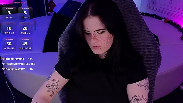 Snapshot of Dark_Shine chatting on 12-14-25, 11:32 Dark Shine online show from 12-14-25, 11:32