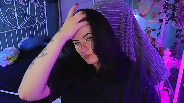 Snapshot of Dark_Shine chatting on 10-28-25, 05:29 Dark Shine online show from 10-28-25, 05:29