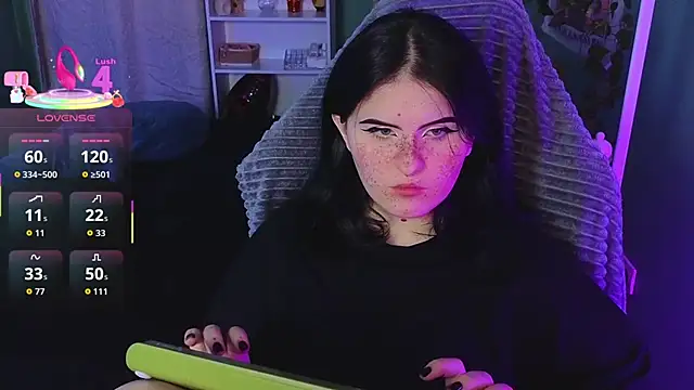 Snapshot of Dark_Shine chatting on 11-16-25, 10:20 Dark Shine online show from 11-16-25, 10:20