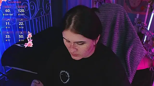 Snapshot of Dark_Shine chatting on 01-17-26, 08:12 Dark Shine online show from 01-17-26, 08:12