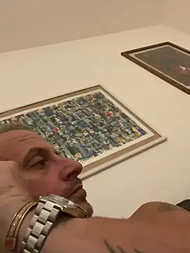 Snapshot of Maurinho3005 chatting on 10-28-25, 11:03 Maurinho3005 online show from 10-28-25, 11:03