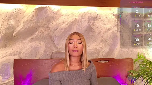 Snapshot of alisonn_moon chatting on 02-02-26, 11:04 alisonn moon online show from 02-02-26, 11:04