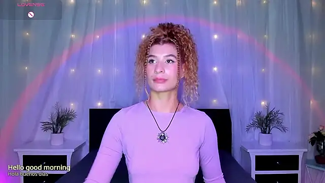 Snapshot of Evolet_Bee chatting on 02-04-26, 12:11 Evolet Bee online show from 02-04-26, 12:11