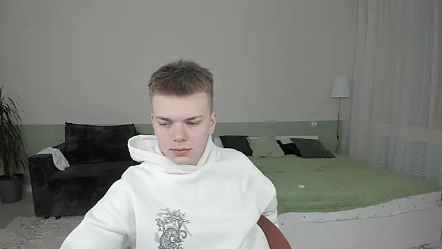 Mallfoyy online show from 05-04-26, 06:55