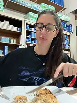 Snapshot of ferchule7 chatting on 10-01-25, 04:44 ferchule7 online show from 10-01-25, 04:44