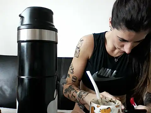 Snapshot of ferchule7 chatting on 10-03-25, 01:12 ferchule7 online show from 10-03-25, 01:12