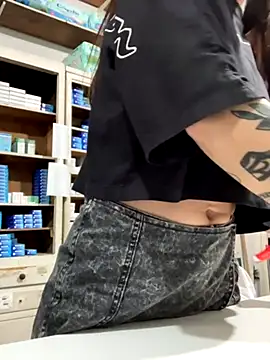 Snapshot of ferchule7 chatting on 10-02-25, 04:43 ferchule7 online show from 10-02-25, 04:43