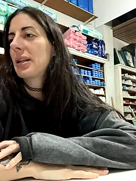 Snapshot of ferchule7 chatting on 11-06-25, 04:33 ferchule7 online show from 11-06-25, 04:33