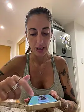 ferchule7 online show from 04-15-26, 12:49