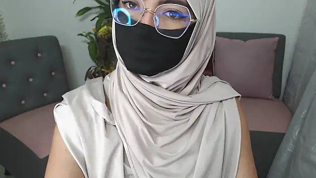 Snapshot of jade_nassar chatting on 09-25-25, 07:53 jade nassar online show from 09-25-25, 07:53
