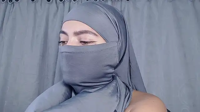 Snapshot of jade_nassar chatting on 07-19-26, 11:45 jade nassar online show from 07-19-26, 11:45