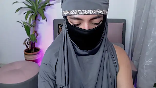 Snapshot of jade_nassar chatting on 09-15-25, 04:18 jade nassar online show from 09-15-25, 04:18