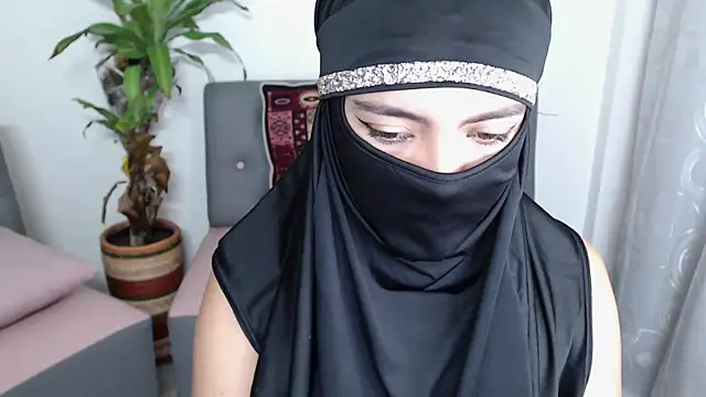 Snapshot of jade_nassar chatting on 10-06-25, 07:25 jade nassar online show from 10-06-25, 07:25