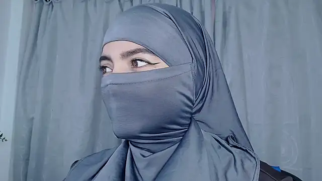 Snapshot of jade_nassar chatting on 06-06-26, 12:27 jade nassar online show from 06-06-26, 12:27