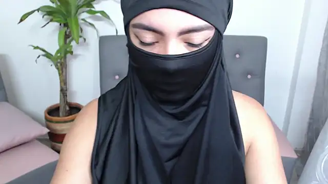 Snapshot of jade_nassar chatting on 10-13-25, 11:56 jade nassar online show from 10-13-25, 11:56