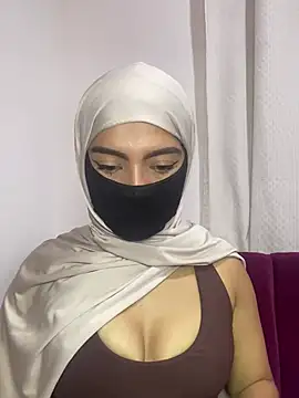 Snapshot of jade_nassar chatting on 07-04-26, 01:56 jade nassar online show from 07-04-26, 01:56