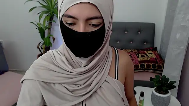 Snapshot of jade_nassar chatting on 09-12-25, 05:02 jade nassar online show from 09-12-25, 05:02