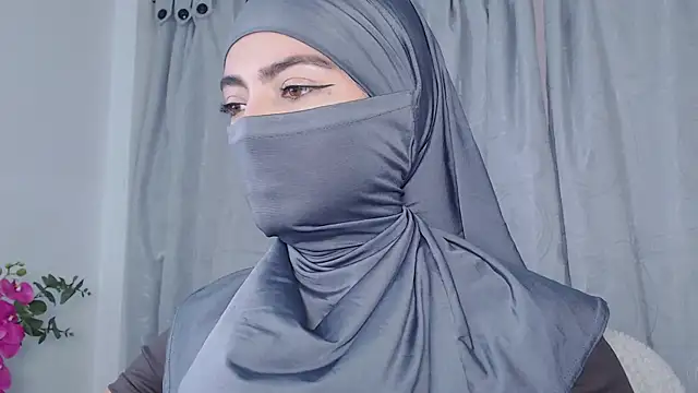 Snapshot of jade_nassar chatting on 06-16-26, 07:58 jade nassar online show from 06-16-26, 07:58