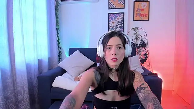 mishelkrave  online show from 02-02-26, 06:18